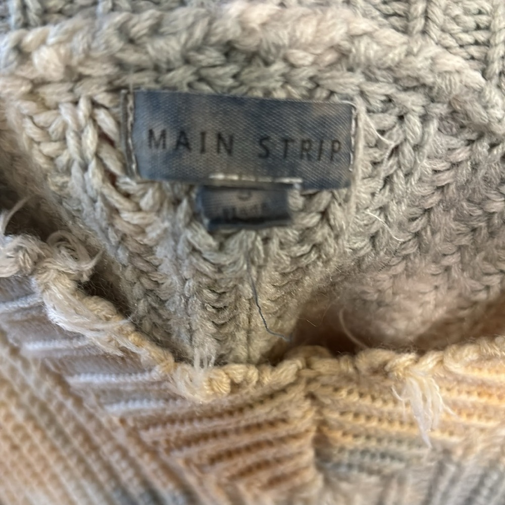 sweater - Picture 2 of 2